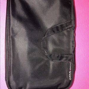 bold n sharp cosmetic bag